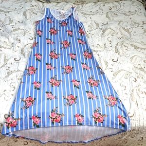 Beautiful long girl dress with flower prints.